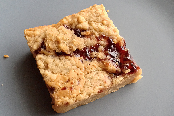 PB&J bar taste test