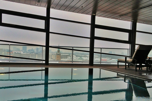Club Olympus pool