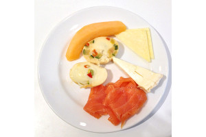 Grand Hyatt New York Gluten-Free Smoked Salmon, Eggs, and Cheese