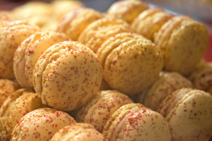 macaron shops in paris