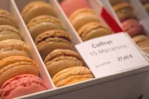 macaron shops in paris